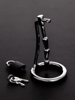 Triune The Humped Cock Trap: Edelstahl-Penisring Mit Eichelplug